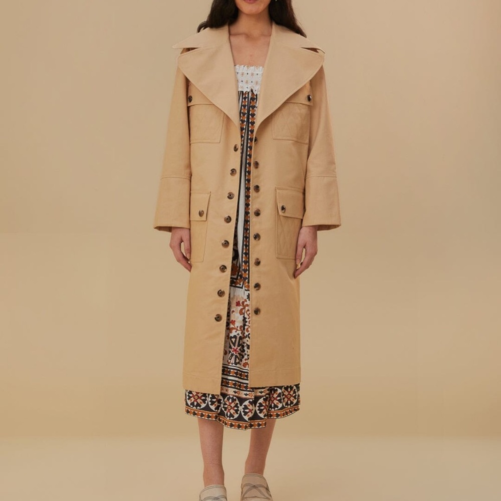FARM Rio Pockets Over Nude Beige Trench Coat with Button Accents Sz M EUC